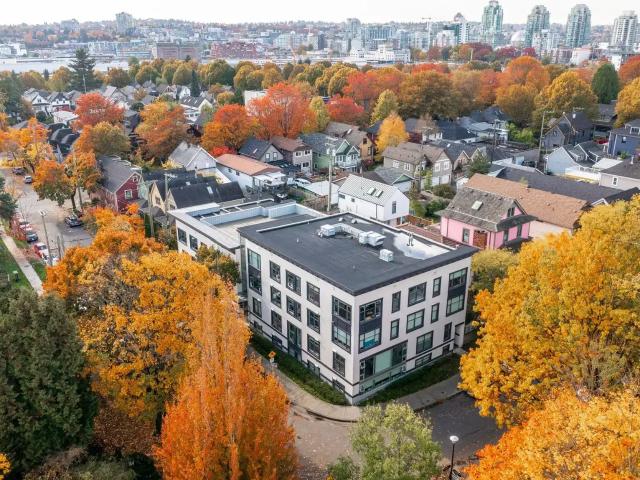 Acadia Apartments
