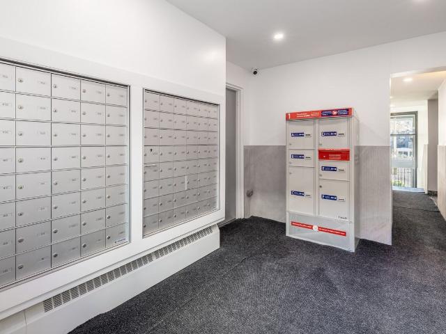 Acadian Apartments 2 Bedroom Apartment for Rent at 153 Nepean St, Ottawa, ON K2P 0B5 Centretown