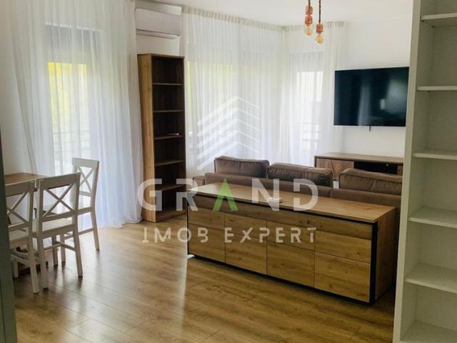 ACASĂ LA MARGINEA PĂDURII | 3 Camere | BALCON | Donath Park/Capat Gr