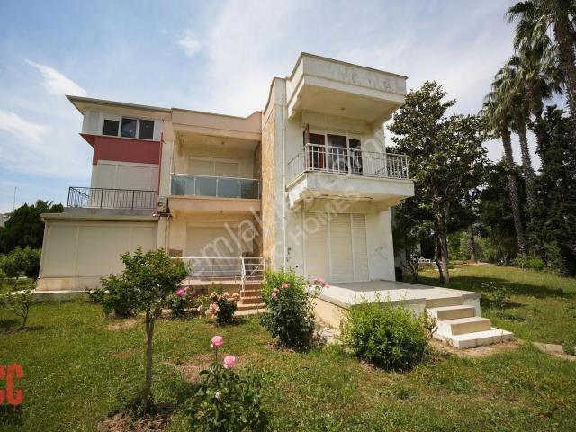 Acc Homes'tan Denize Yürüme Mesafesi Köşe Siteiçi Bahçeli Villa