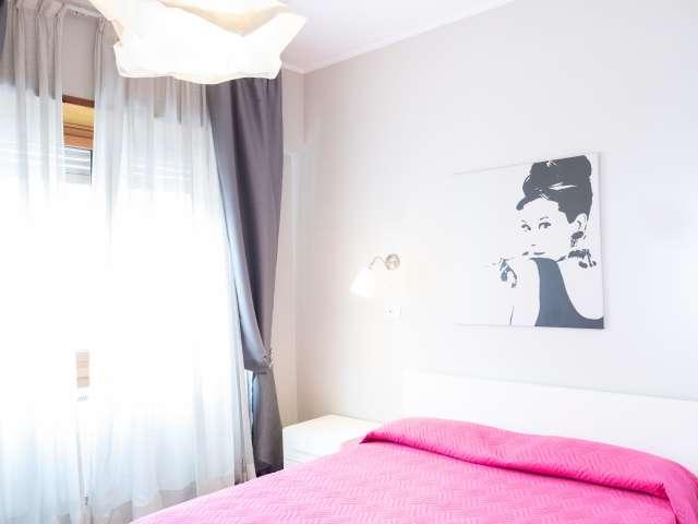 Accogliente camera in affitto in appartamento con 3 camere da letto ad Aurelio