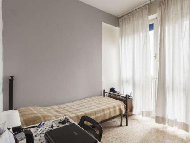 Accogliente camera in appartamento con 4 camere da letto a Porta al Prato, Firenze