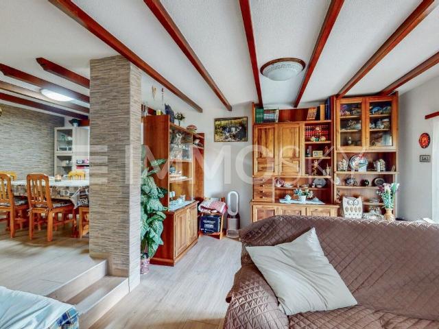 Accogliente proprietà con giardino, piscina e tanto verde intorno | dreamo. Ch