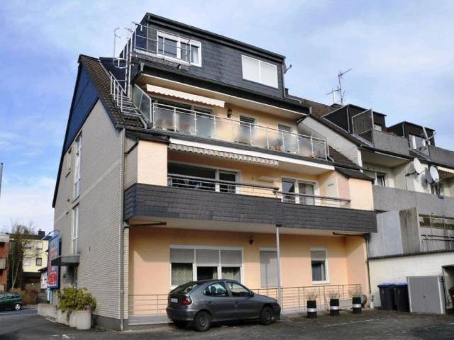 Acht Parteien, ein Gewinner: Ihr neues Anlagejuwel an der Kölner Stadtgrenze!