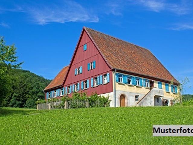 Achtung Naturliebhaber aufgepasst! Bauernhaus mit Land und Fortwirtschaftsflächen