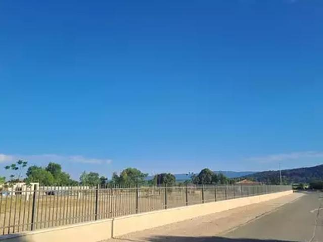 Achat terrains Peyrolles en Provence