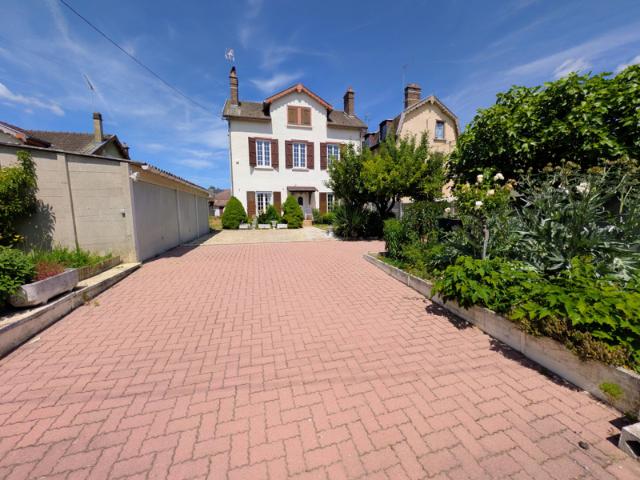 Achat Troyes Maison 115m2 3 box de garage 530m2 terrai