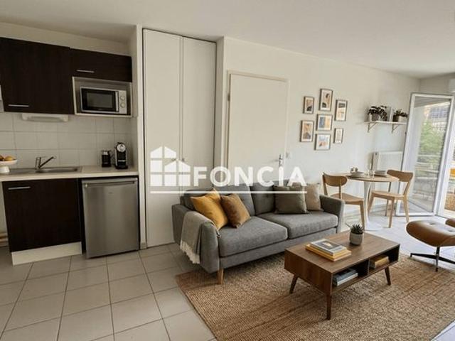 Achat immobilier appartement deux pièces avec balcon