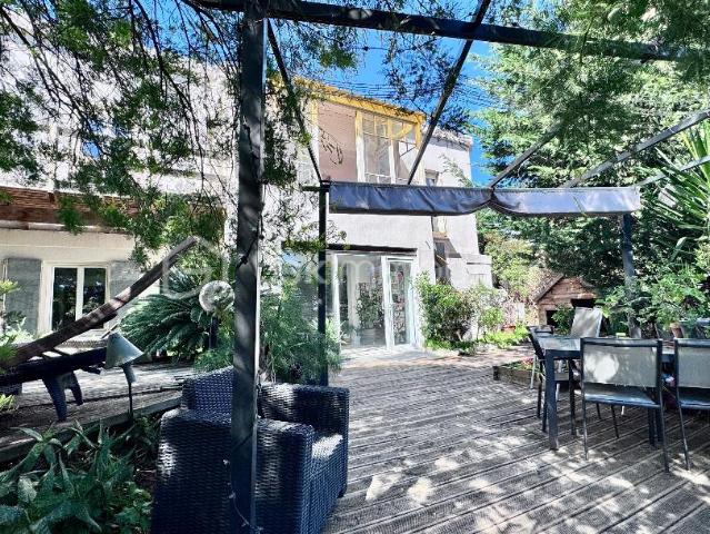 Achat Maison de caractère rénovée 179 m² 4 chambres Terrain arboré avec piscine à Toulon