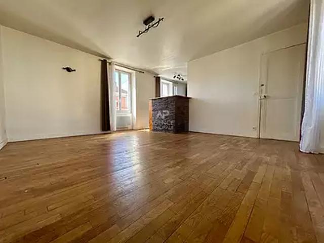 Achères 78260 Achat / Vente appartement 2 pièces t2 au dernier étage cave