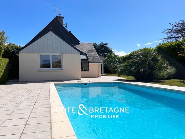 ACHETER A BINIC, MAISON AVEC PISCINE, JARDIN ARBORE ET DEPENDANCE | Réf: 202644