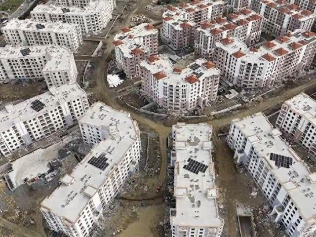 ACİL ACİL GÖLGEMAY EMLAKTAN SATILIK İSTANBUL ESENLER 15TEMMUZ 31m hisse DAİRE BÜKLÜĞÜ120M KUZEY