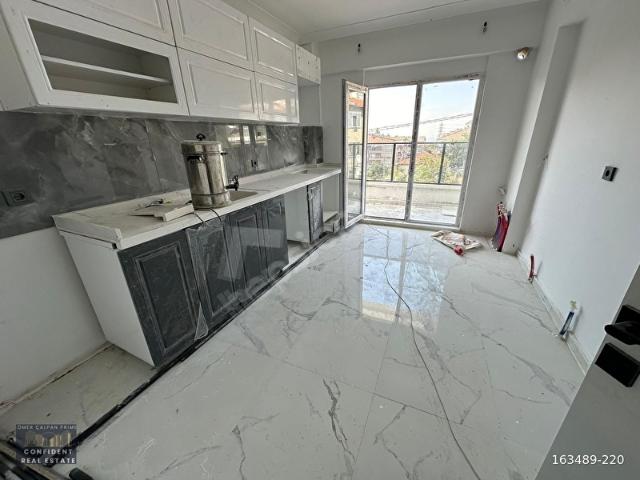 ACİL BOSTANCIK MH. LÜX YAPILI ARA KATTA SATILIK SIFIR 3+1 DAİRE