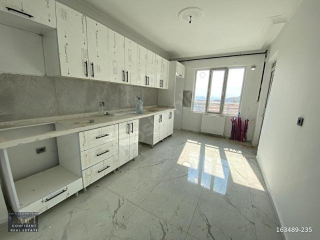 ACİL BOSTANCIK MH. LÜX YAPILI ARA KATTA SATILIK SIFIR 3+1 DAİRE