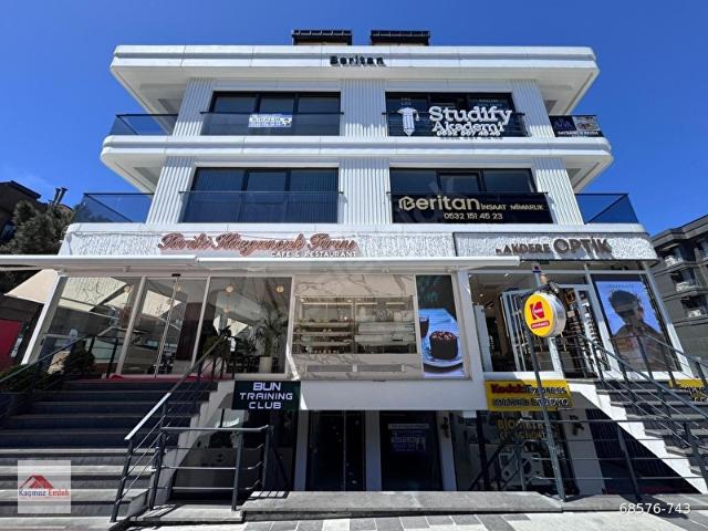 ACIBADEM CADDESİNDE, SIFIR BİNADA, SATILIK OFİS & BÜRO & DAİRE