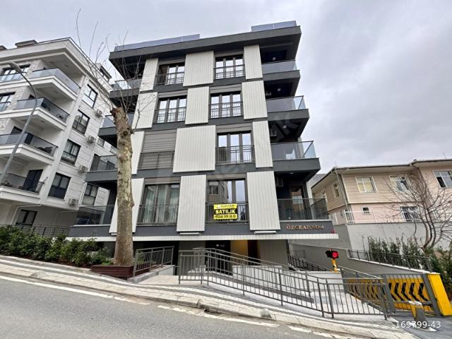 ACIBADEM'DE 5+2 DUBLEKS 230,68 m NET YERDEN ISITMA