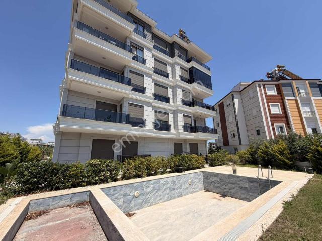 Acil Acil 2+1 Havuzlu Yüksek Giriş 1 Yaşında