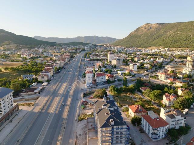 Acil Bucak Çevre Yolu Üzeri Yatırımlık Uygun Apart