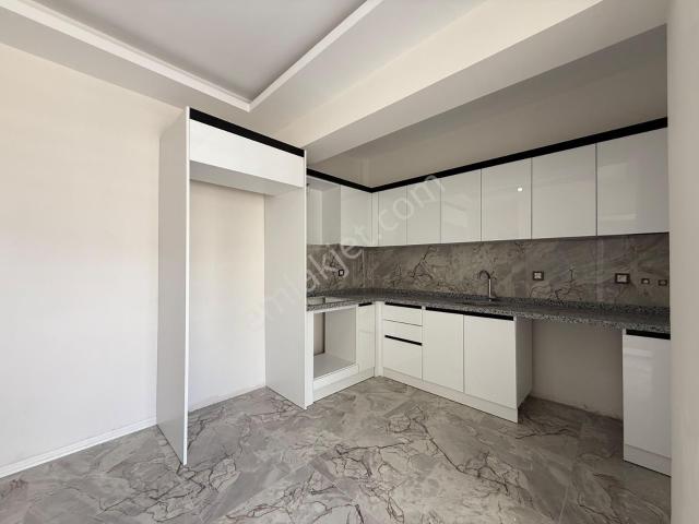 Acil. !bade Konakları'nda 165 M² 3+1 Ayrı Mutfak Hemen Oturulur