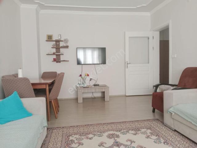 Acil! Bahçelievler Tokide 3+1 Geniş Ara Kat Daire