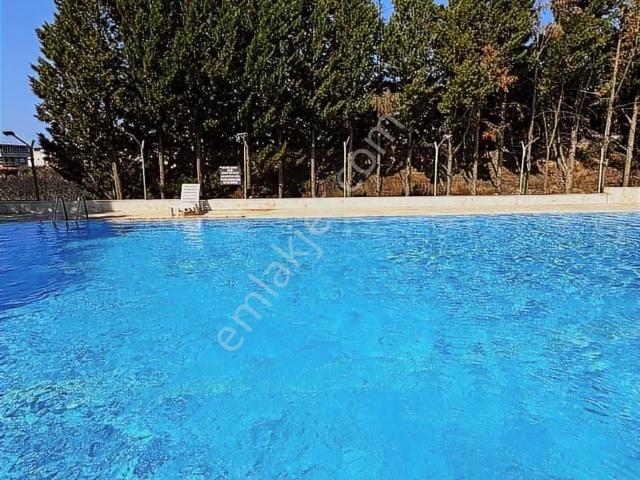 Acil Eşyalı, Eşyasız 300m² Arsalı Havuz,doğa Manzaralı 3+1 Villa