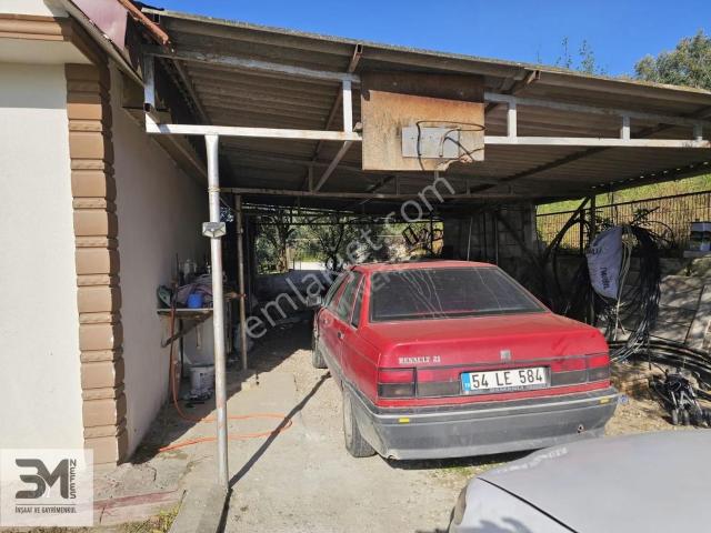 Acil! Geyve Hırka 6+1 Tripleks Villa 1200m2 Arsa İçinde Fırsat