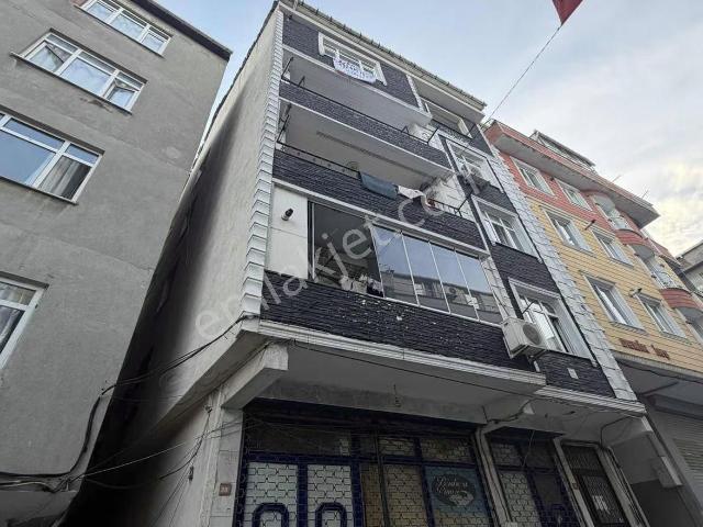 !acil!göztepede 3+1 110 M2 Balkonlu