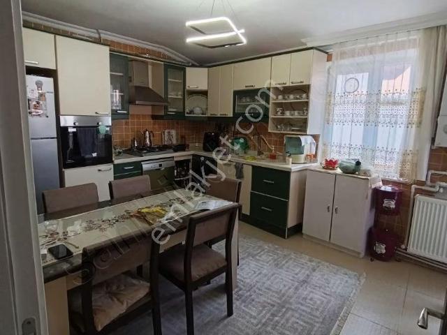 Acil Satılık 100m2 Cati Kati Daire