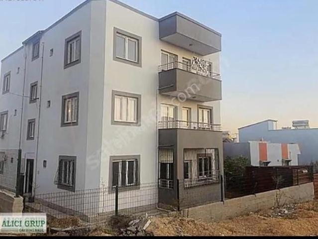 Acil Satılık 2+1 Üç Katlının Üçüncü Katı sofulu