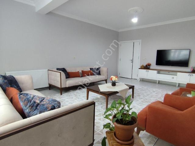 Acil Satılık 3+1 185m2