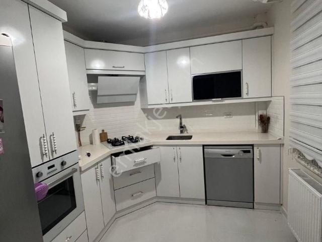 Acil Satılık 3+1 Yüksek Giriş Müstakil Daire