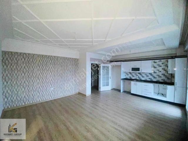 Acil Satılık Ceylan Avm Karşısı 2+1 90 M2