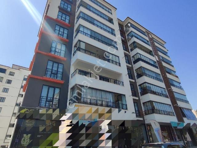 Acil Satılık Ataşehir Mh Yüksek Kira Getirili 3+1 Daire