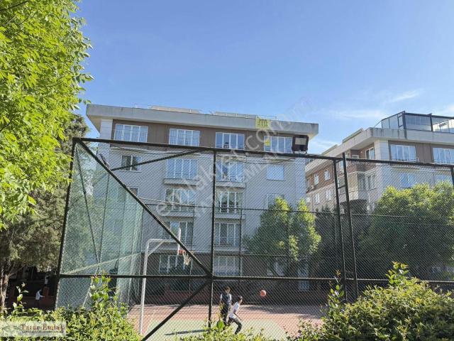 Acil Satılık! Ayazma Park Evleri 5+1 240 M² Satılık Dublex