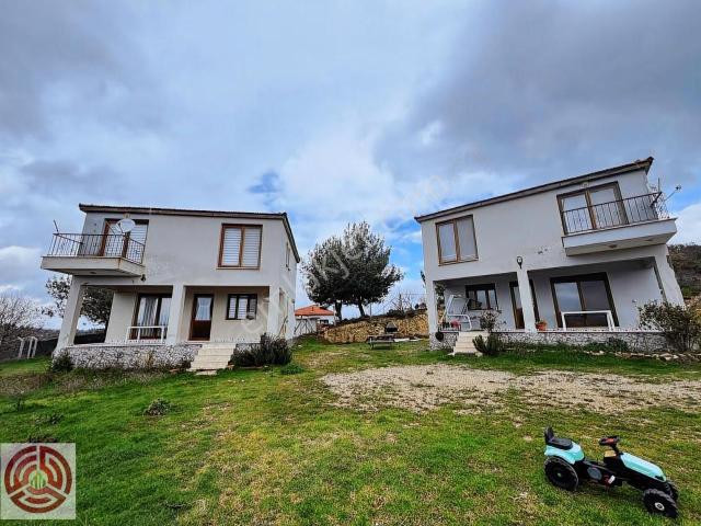 Acil Satılık Büyüksümbüllerde 1 Villa Fiyatına 2 Villa