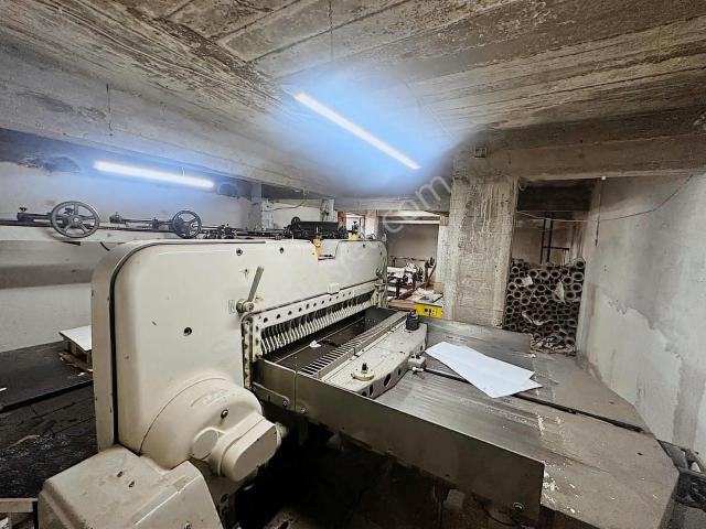 Acil Satılık Krediye Uygun 180 M2 Depolu Dükkan