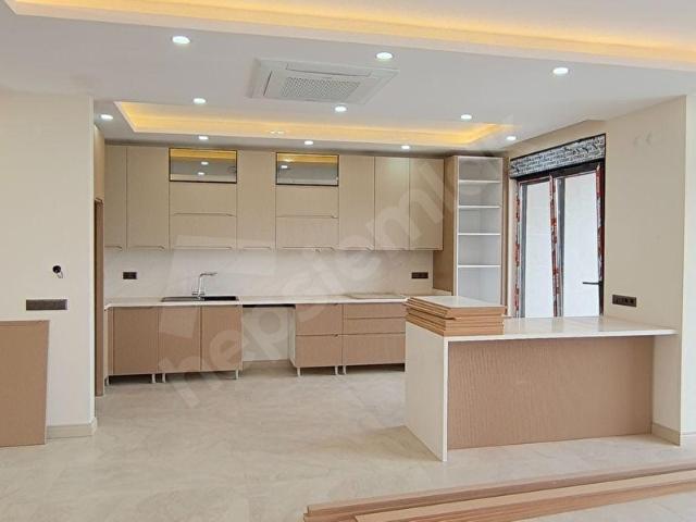 Satılık Sıfır 4+1 Villa 210 m Döşemealtı Altınkale Mahallesi