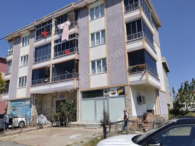 Acil Satılık Silivri Selimpaşa'da Köşe Dükkan