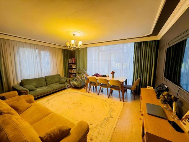 Acil Satılık | Pendik Esenlerde Metro & Belediye Yanı 3+1 Daire