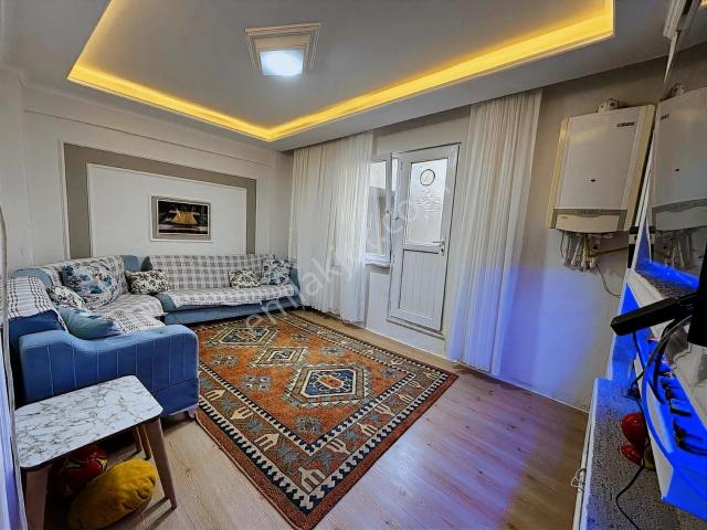 Acil Sefaköy Merkeze Yakın 2+1 80m 24m Arsa Paylı İçi Yapılı