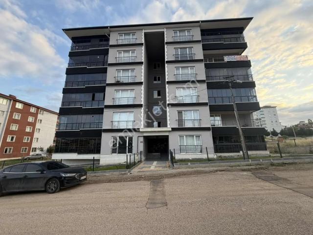 Acil Yakacıkta 4+1 170 M2 Satılık Daire