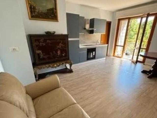 ACILIA APPARTAMENTO CON POSTO AUTO