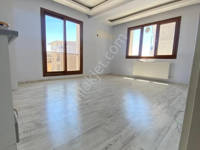 Acill Buca Çamlık Mah.de Uçanyol Yakını 2+1 80m2 A.mutfak Dgazlı Havadar Satılık Daire