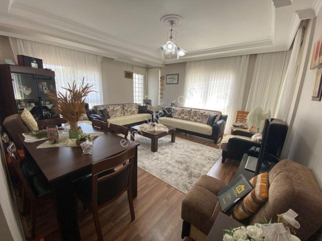 Acill Buca Şirinyer Merkez Uçanyol Yanında 3+1 145m2 Dgazlı Asansörlü Arakat Satılık Daire