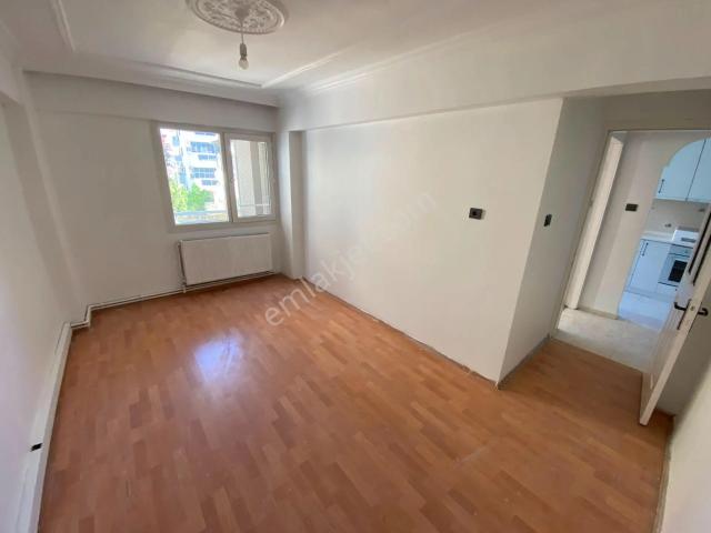 Acill Buca Şirinyer Merkezde 2+1 85m2 Dgazlı Arakat Ayrı Mutfak Satılık Daire