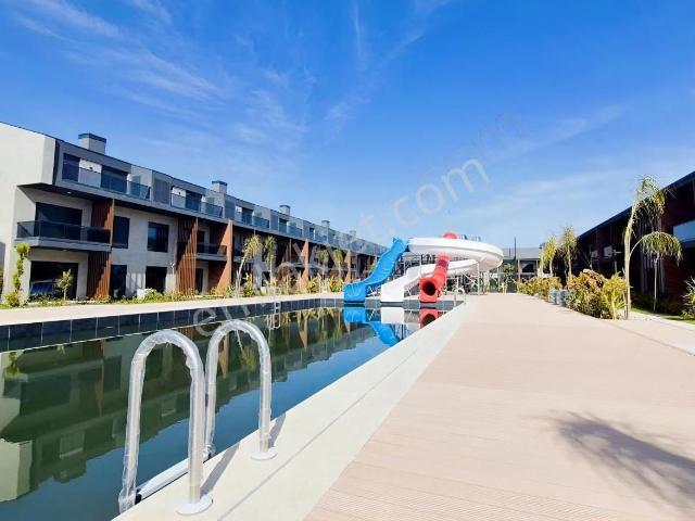 Acill. havuz Başı | Tatil Köyü Konseptinde | Villa Tadında