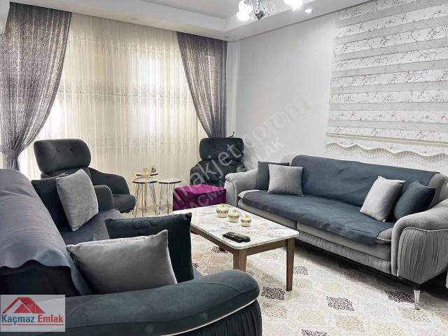 Acill! Manavgat Kasaplar'da Satılık 2+1 Bağımsız Mutfak