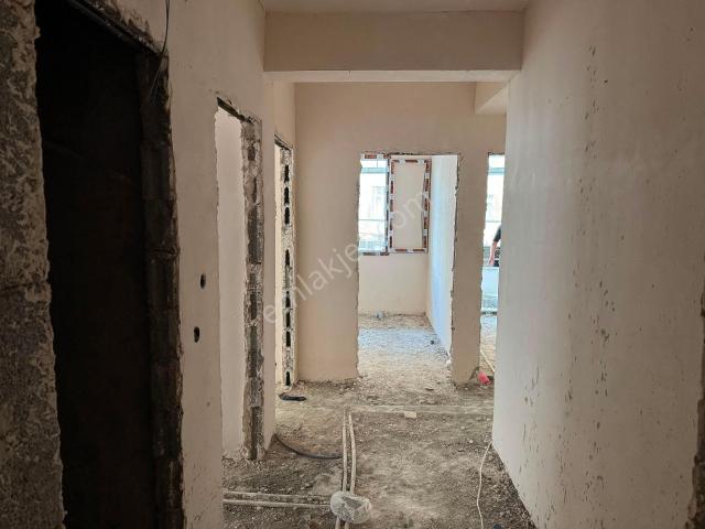 Acill Satılık Daire Huzurevleri Mahallesi Tesisler Civarında
