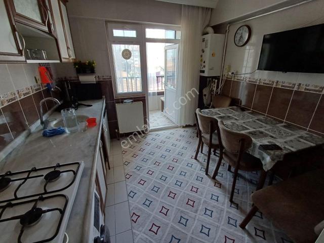 Acil*satılık*kanuni Mah*genç Bina*giriş 3+1*altında 2 Kat Var