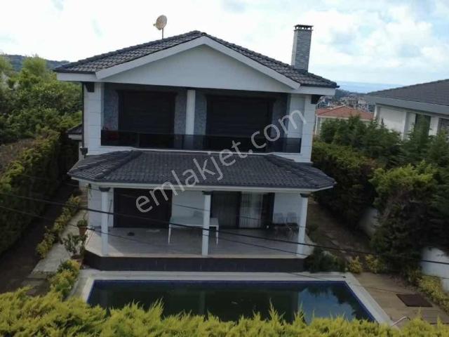 Acr Gyd'den Şile Balibey Mah.'de Deniz Manzaralı Kiralık Villa